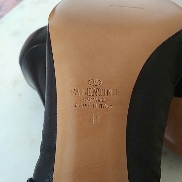 VALENTINO - Love hatch pumps - Picture 6 of 6